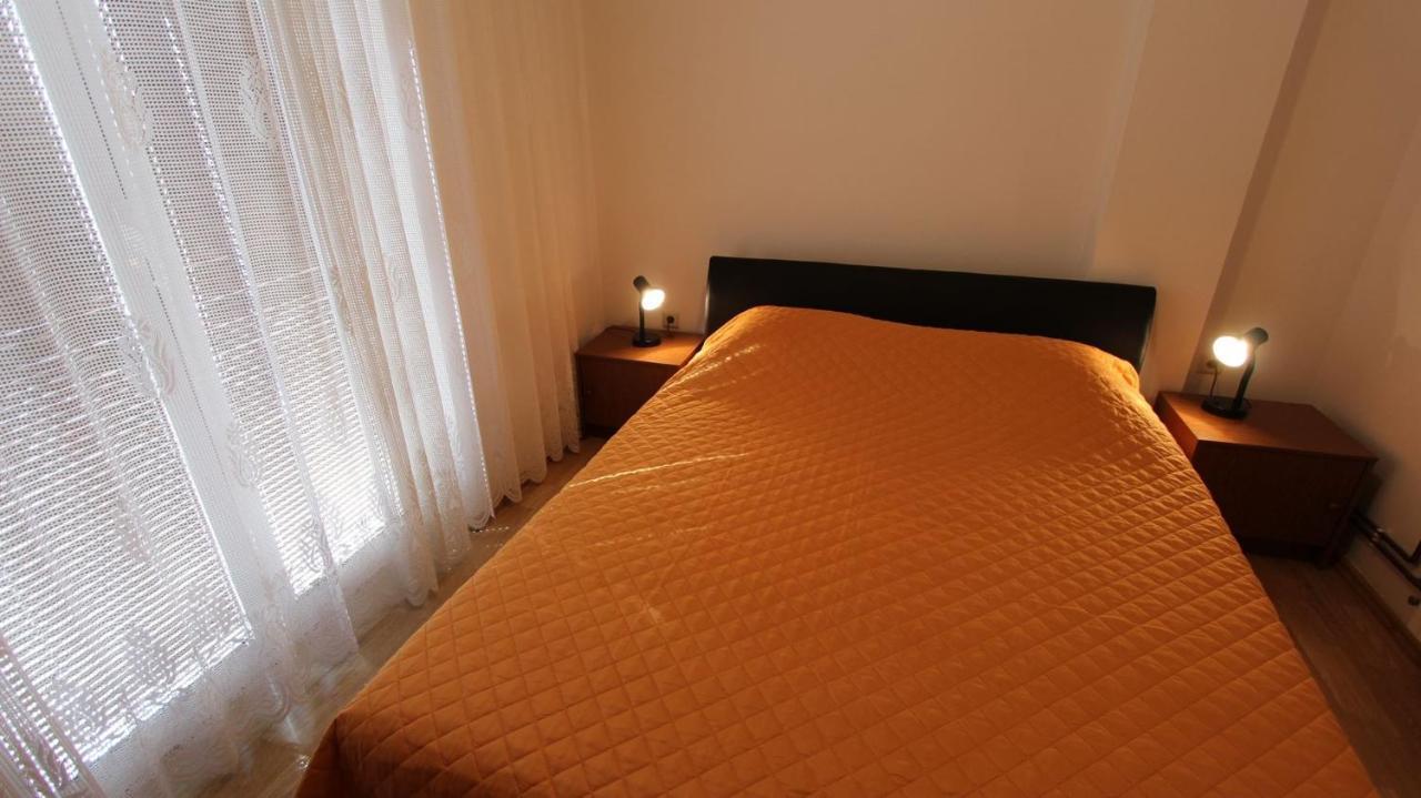 Apartments Grzetic Малинска Экстерьер фото