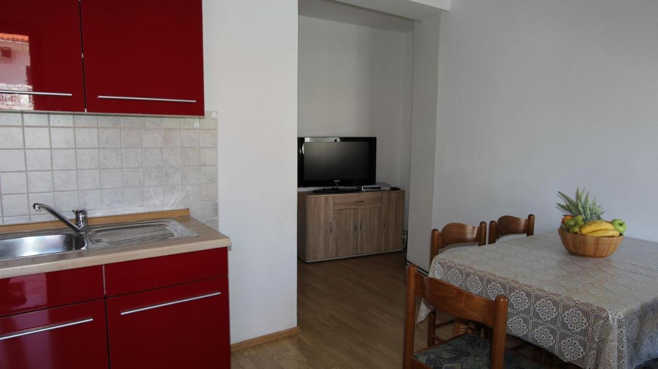 Apartments Grzetic Малинска Экстерьер фото