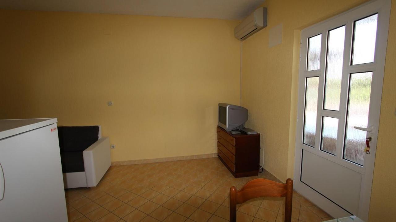 Apartments Grzetic Малинска Экстерьер фото